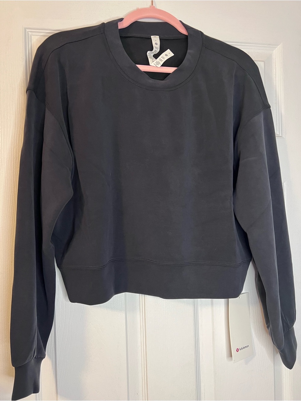 #875 NWT Lululemon Softstreme Perfectly Oversized Cropped Crew Black 6 - Picture 2 of 5